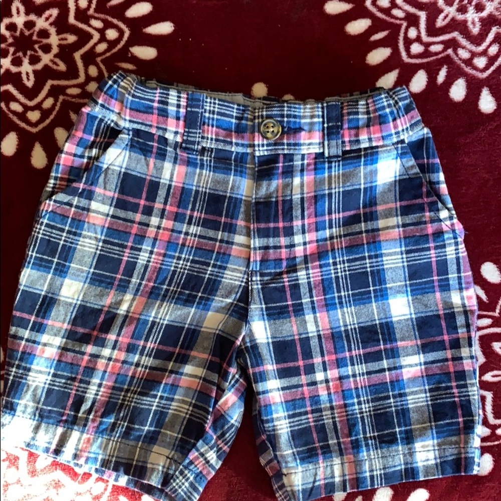 Carter’s pink/blue plaid shorts. Size 4t